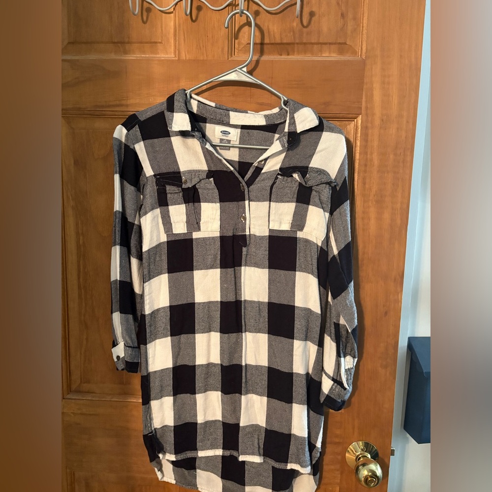 Old Navy Black and White Checkered Shirt